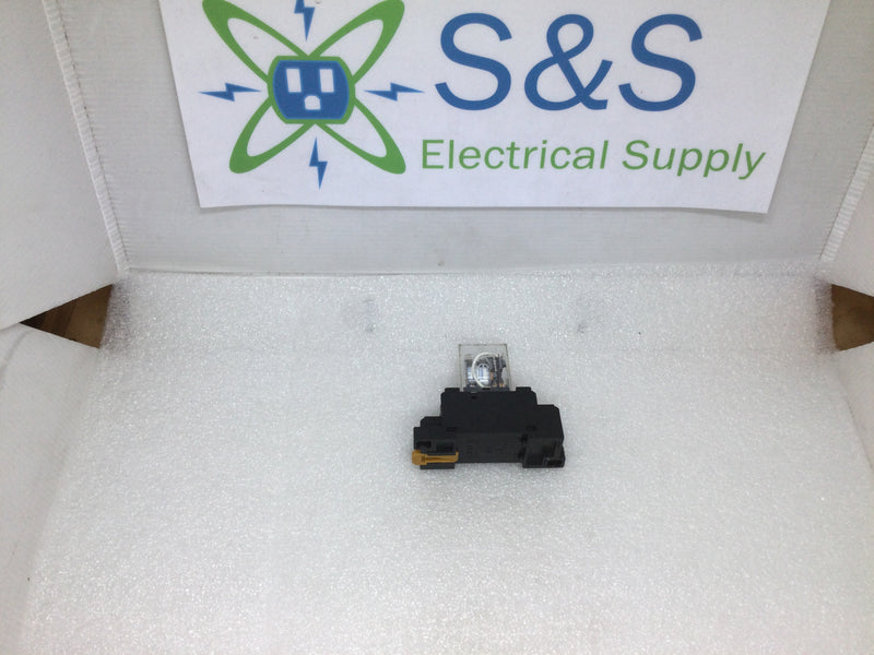 Allen-Bradley 700-HF32A1, 120/240VAC, 50/60Hz, 1/3Hp, 10A, Ice Cube Relay with 8 Terminal Base