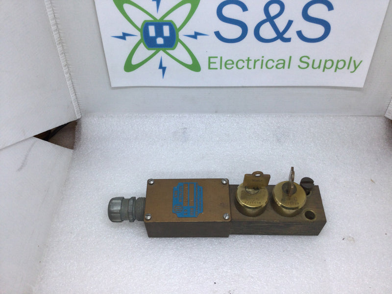 ITE/Kirk Interlock  45-77571 RE11719 Double Key And Interlock For Switch Gear (Please See Pics)