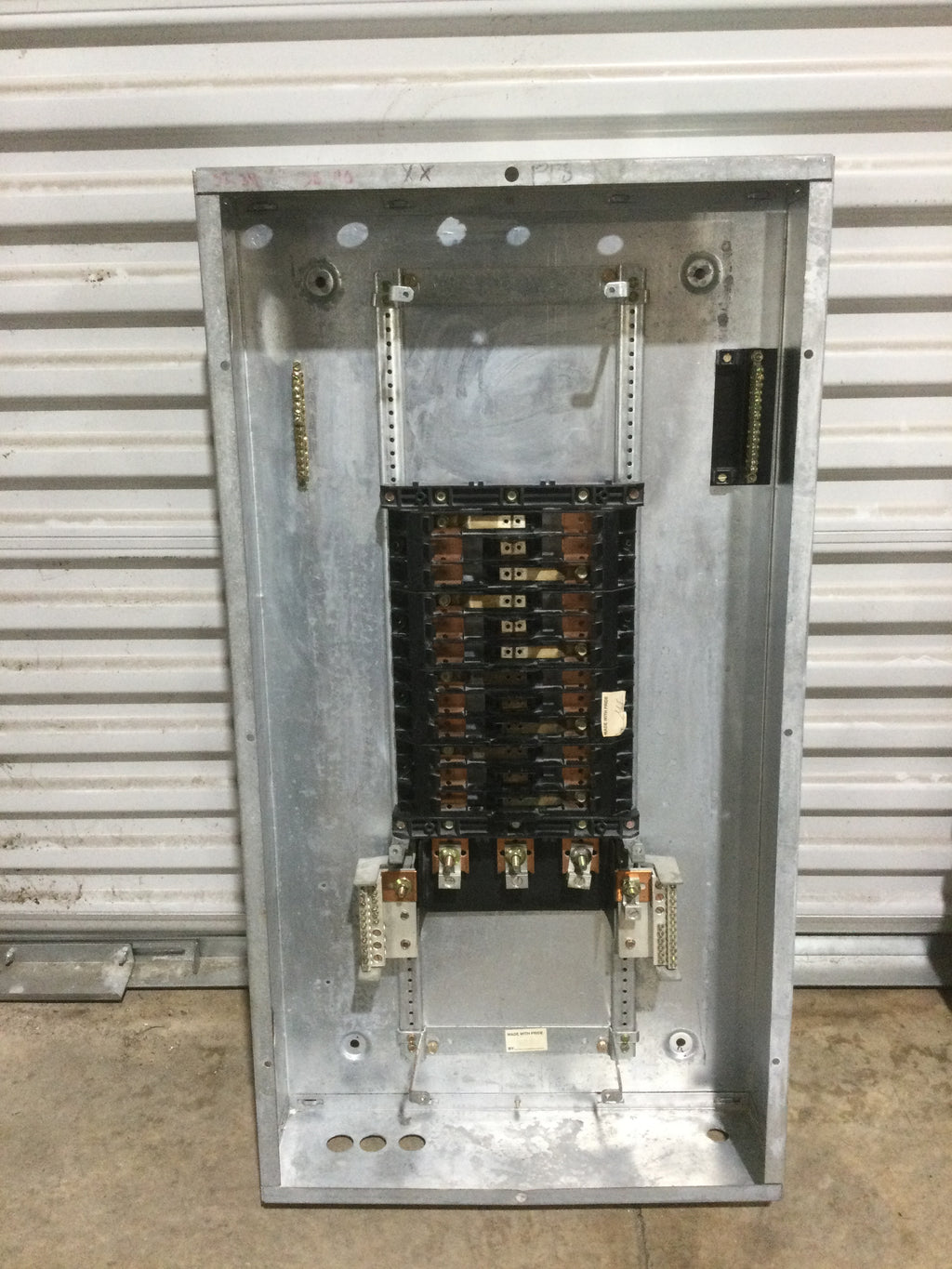 Mlo Panel Connection Example General Electric AQF3241MBX 3 Phase 208Y/120V 125A MLO Panel Board