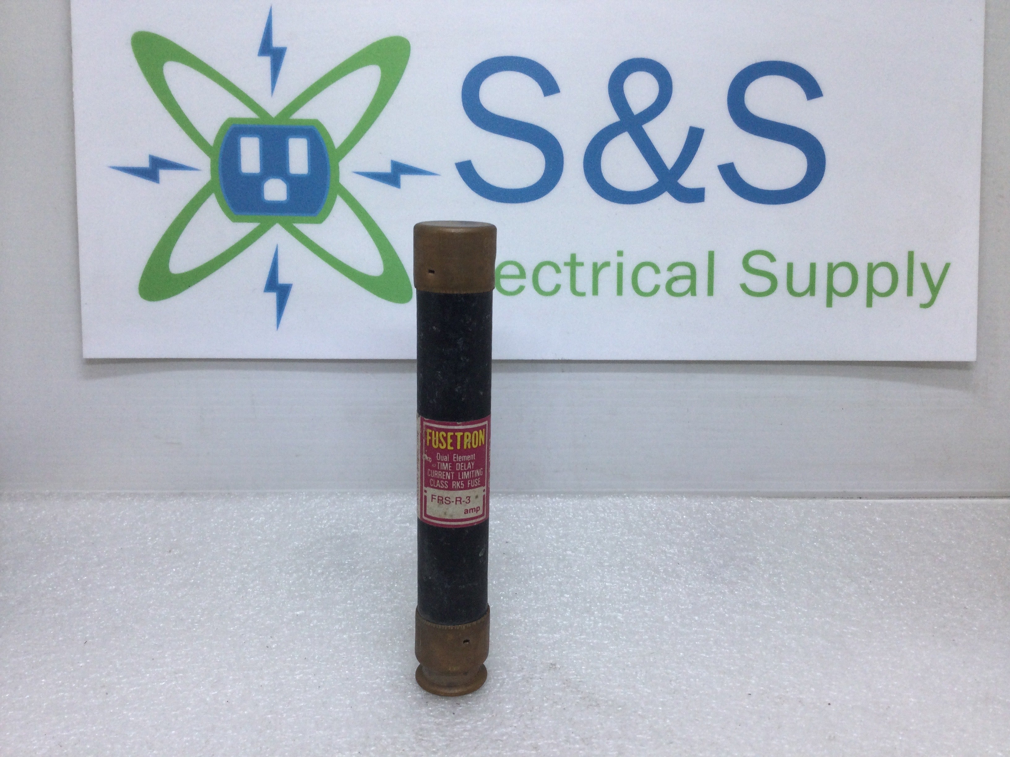 Fusetron FRS-R-3 3 Amp 600V Dual Element Time Delay Class RK5 Fuse