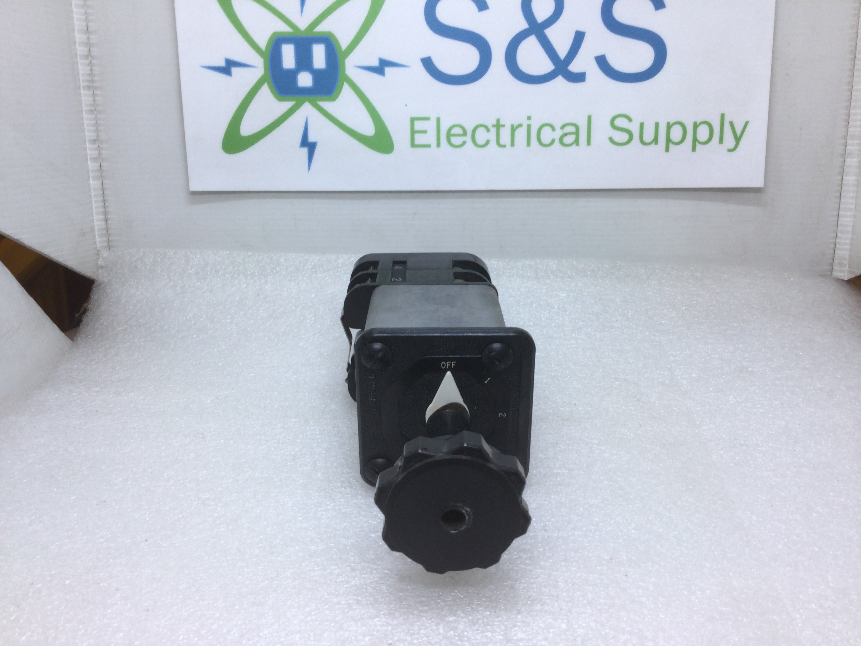 General Electric 10AA003 Type SBM Switch 3 Position Rotary Control Swi