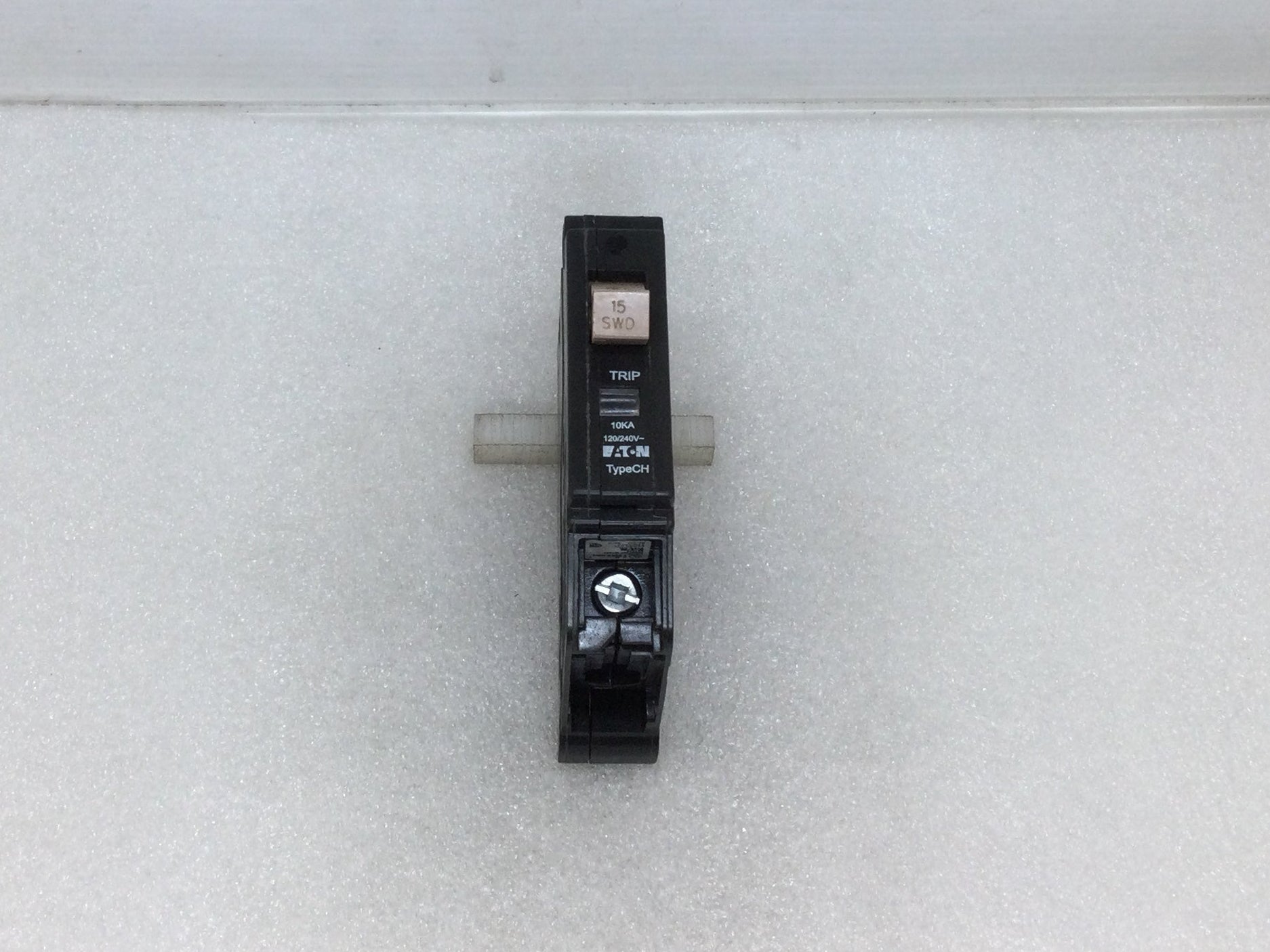 Cutler Hammer CHF115 15 Amp 1 Pole Breaker w/Trip Indicator - Cosmetic