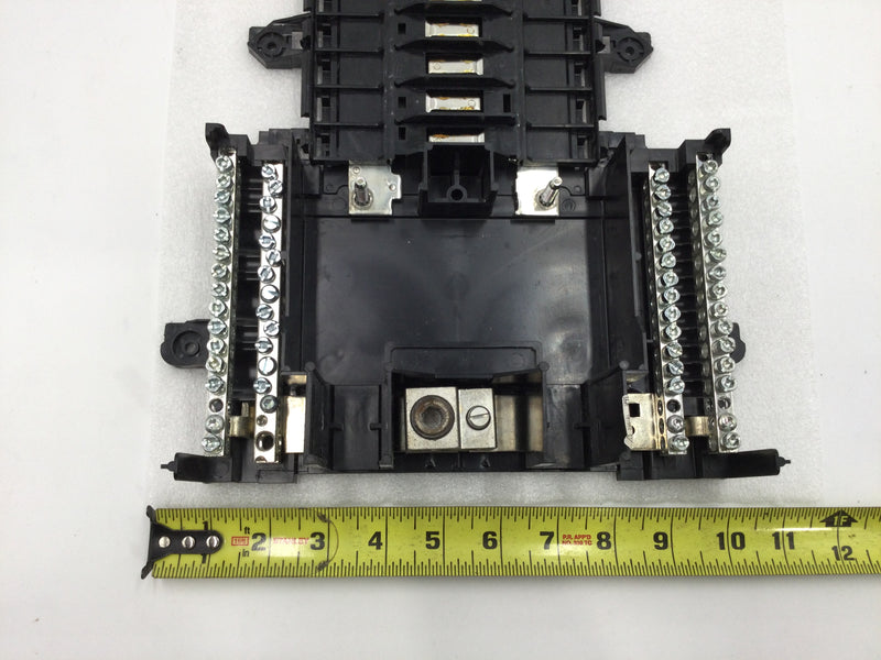 Square D QO13040M200/200C Single Phase 200A 120/240VAC 30 Space Series S-01 Type QO Guts Only