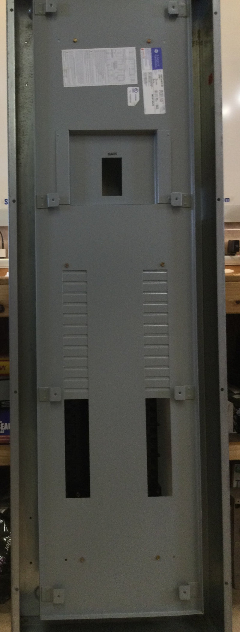 GE General Electric ASF3424KBX 400 Amp 480Y/277V 42 Cir 3Ph 4 Wire A-Series II Main Breaker Panelboard AB64B Can.