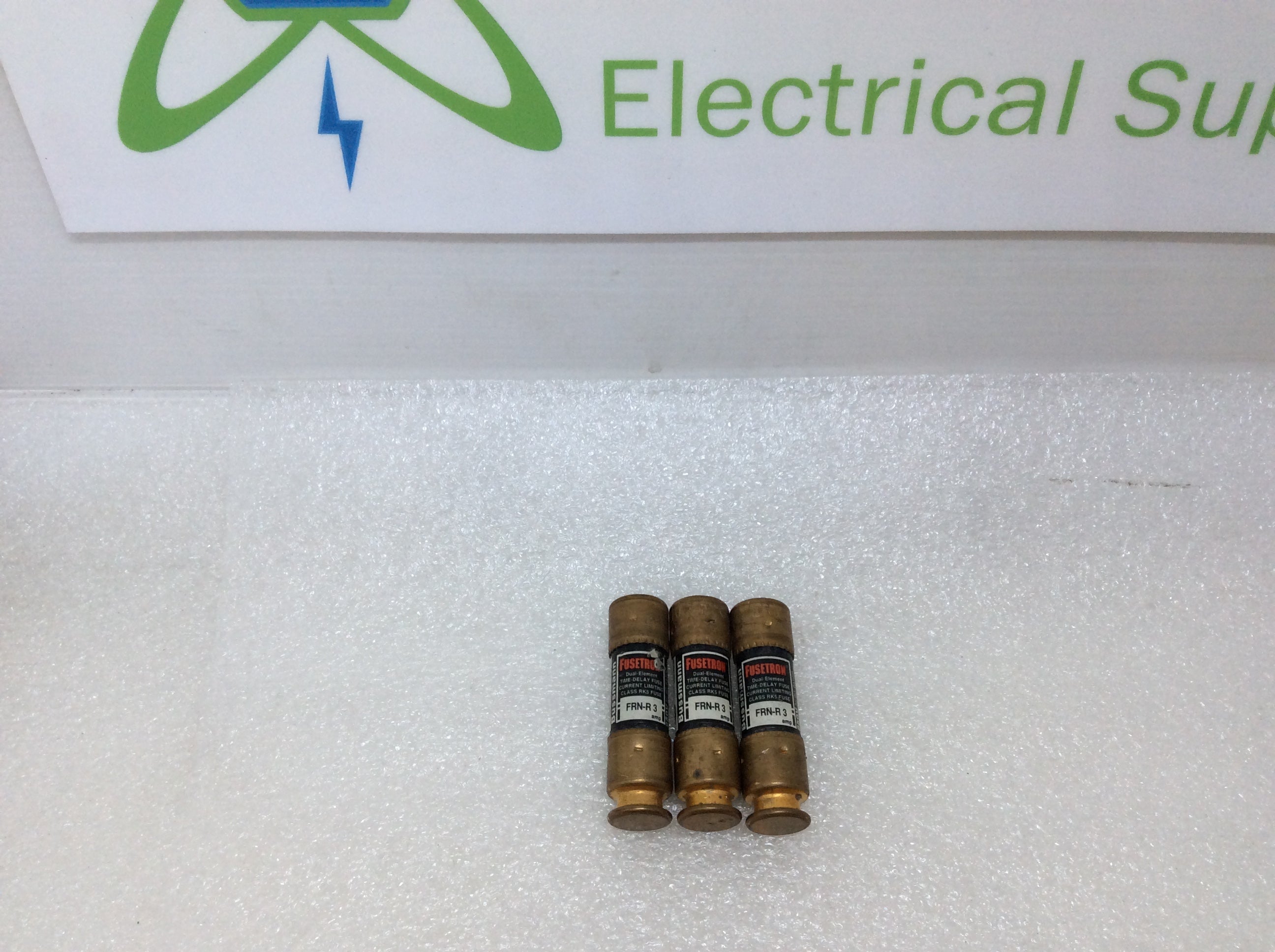 Fusetron FRN-R-3 3 Amp 250V Dual Element Time Delay Class RK5 Fuse - L