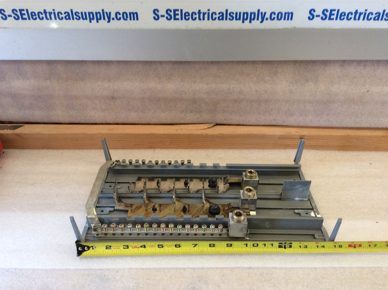 Siemens 8 Space 30 Circuit MLO/MB Conv Copper Buss 200A 120/240V Type Q Guts Only