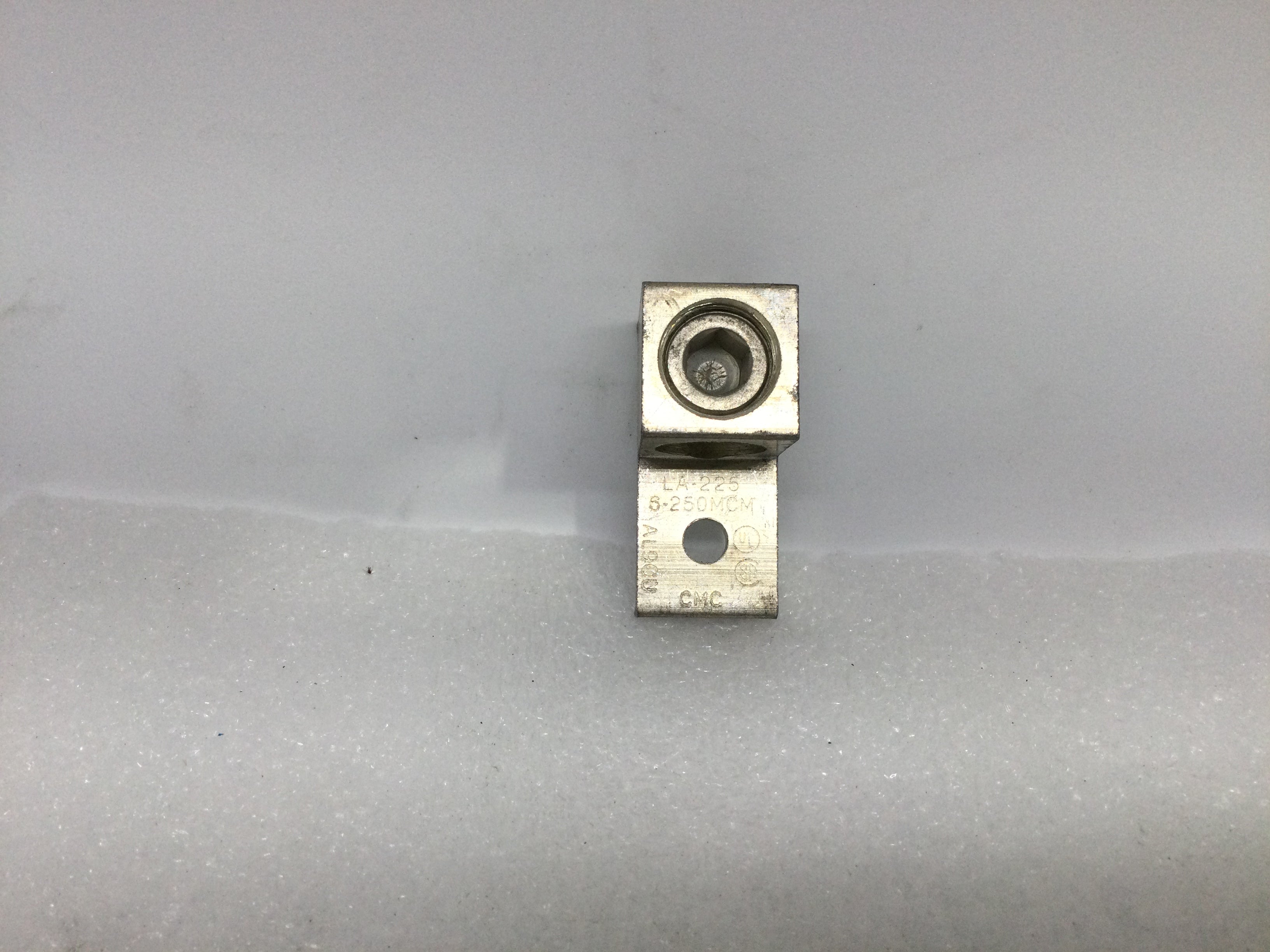 CMC LA-225/225-1 6-250MCM AL9CU Mechanical Lug 1 3/4