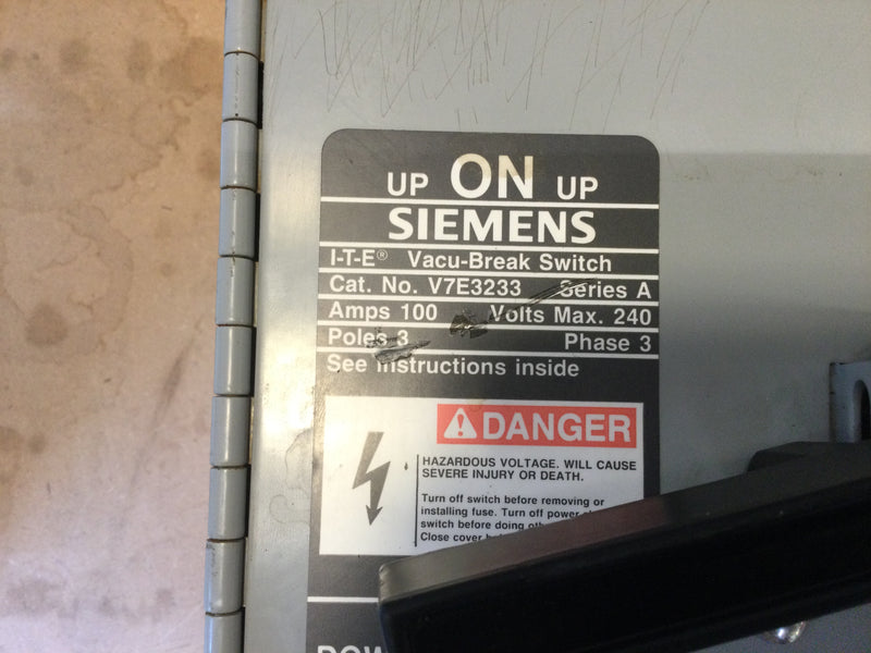 ITE/Siemens V7E3233 100 Amp 240v 3 Pole 3 Phase Vacu-Break Panel Mount Switch