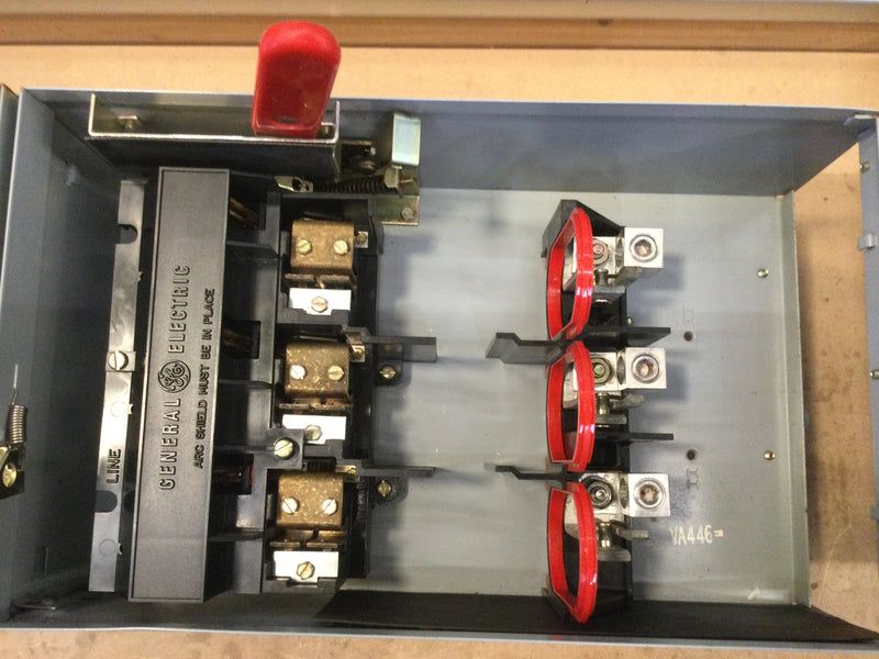 GE General Electric ADS32200HS Panelboard Switch 200 Amp 240v 60hp Type 1 Enclosure