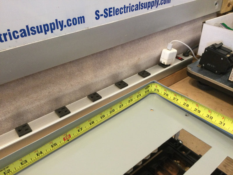 Ge General Electric Aqf3301cbx 125a 3ph/4 Wire 208y/120v 30 Circuit Panel Board Interior