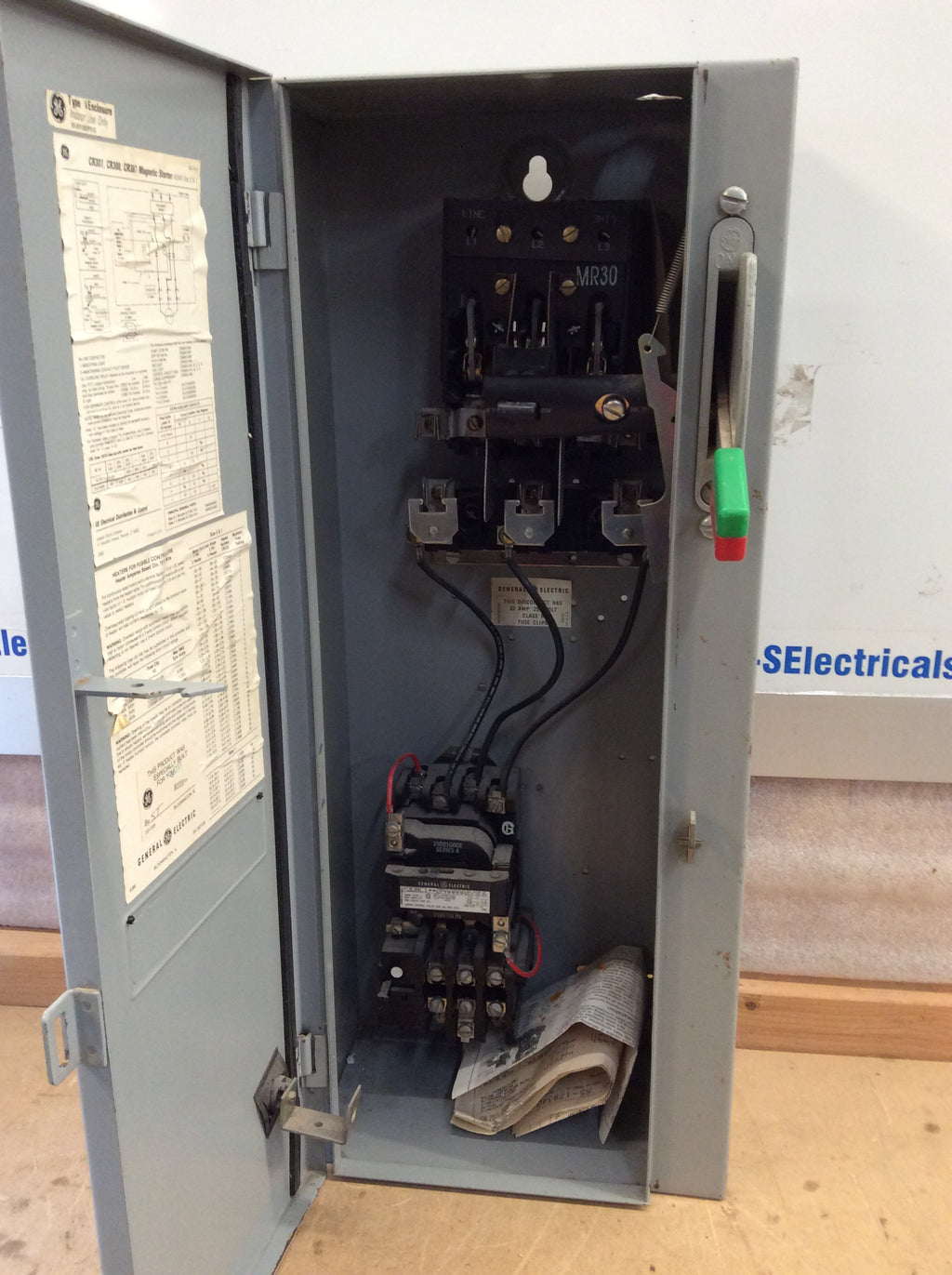 300 Line Box GE/General Electric 300-Line Control CR308C1**2PAAAAA 3 Phase 30A 600V