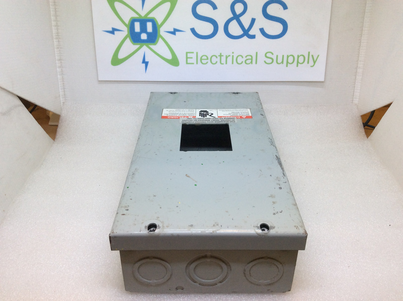 Murray LC002GS Surface Mount Nema1 120/240VAC 60A Max Class CTL Panelb