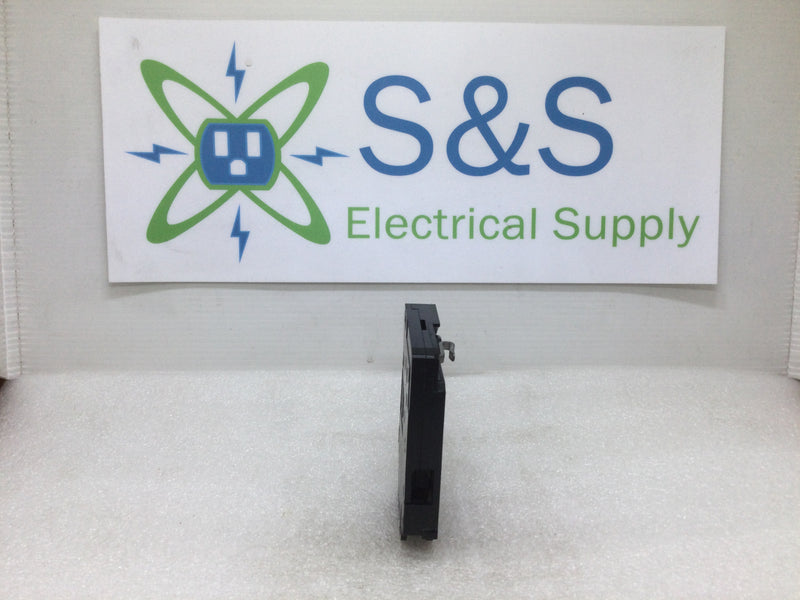 Crouse-Hinds MH130 30 Amp 1 Pole MH Circuit Breaker