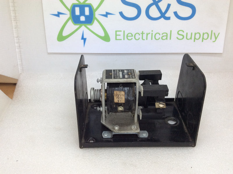 Allen-Bradley Type E-10 DC Relay Bulletin 200 5.4A Old Style Enclosed Relay Nema1 Enclosure